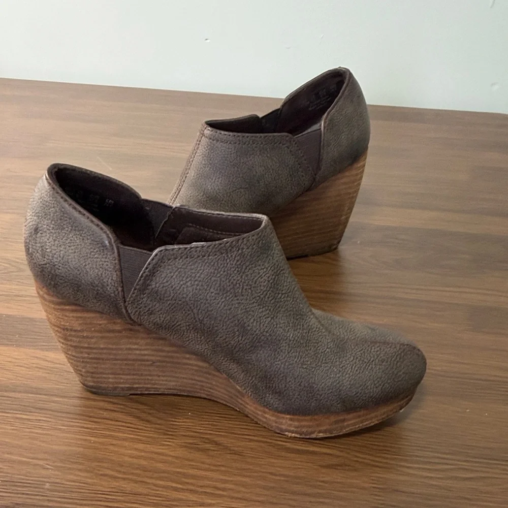 Dr. Scholls Harun Brown Faux Leather Wedge Booties Memory Foam‎ Shoes 7.5M